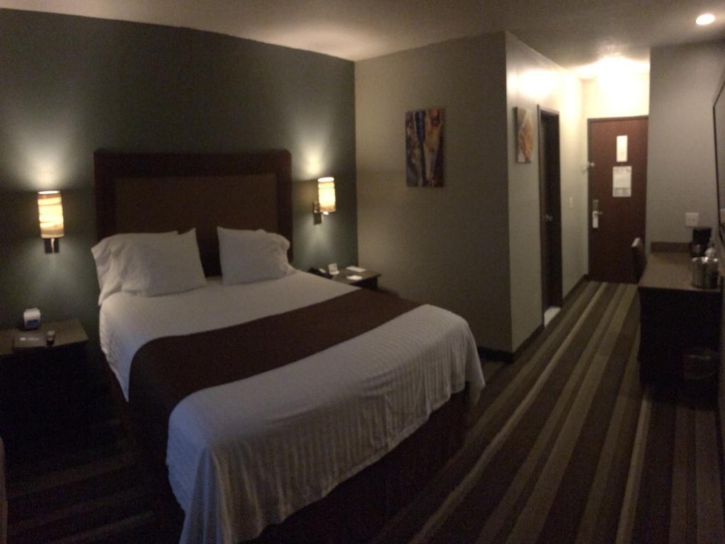 The East Avenue Inn & Suites Rochester Kamer foto